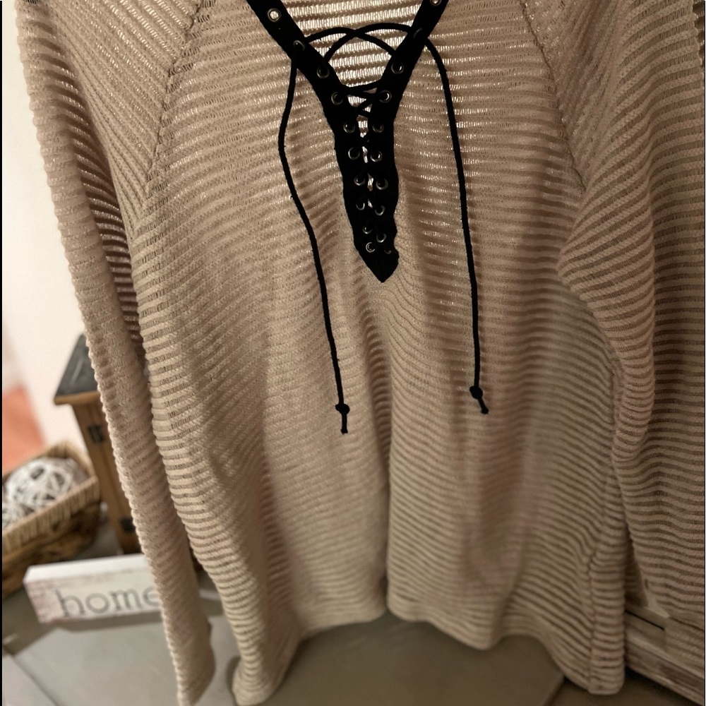 Lightweight sweater